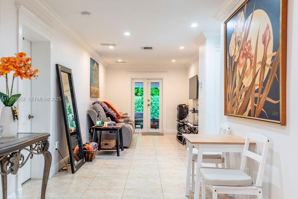 MIAMI LAKES SEC ONE - Residential