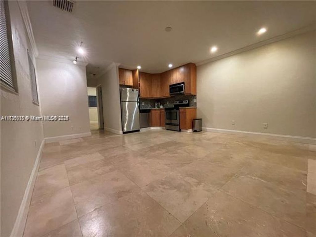 Photo of 1900 NE 46th St #A8, Fort Lauderdale, FL 33308 (MLS # A11739013)