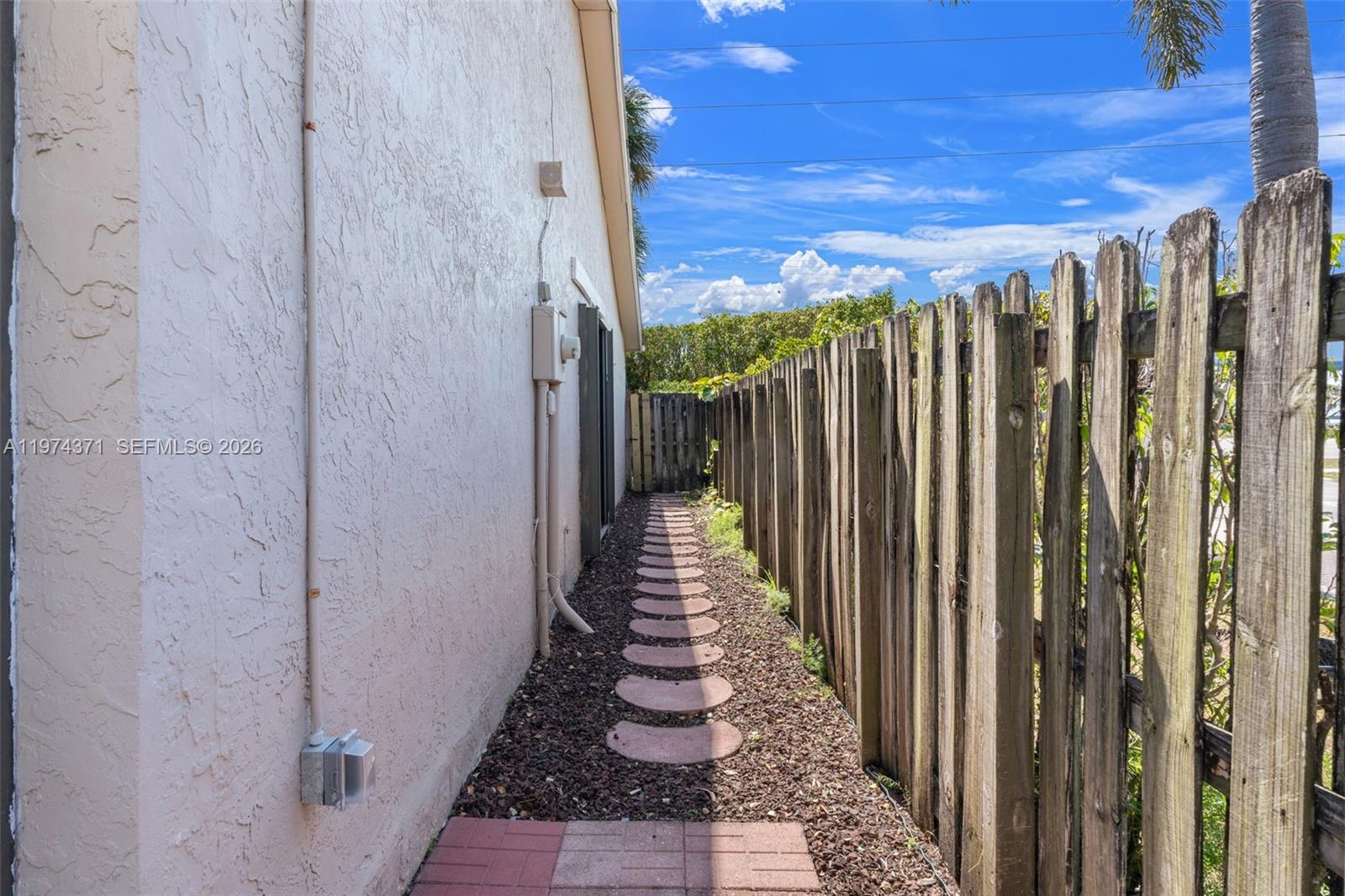 THE LAKES - Residential