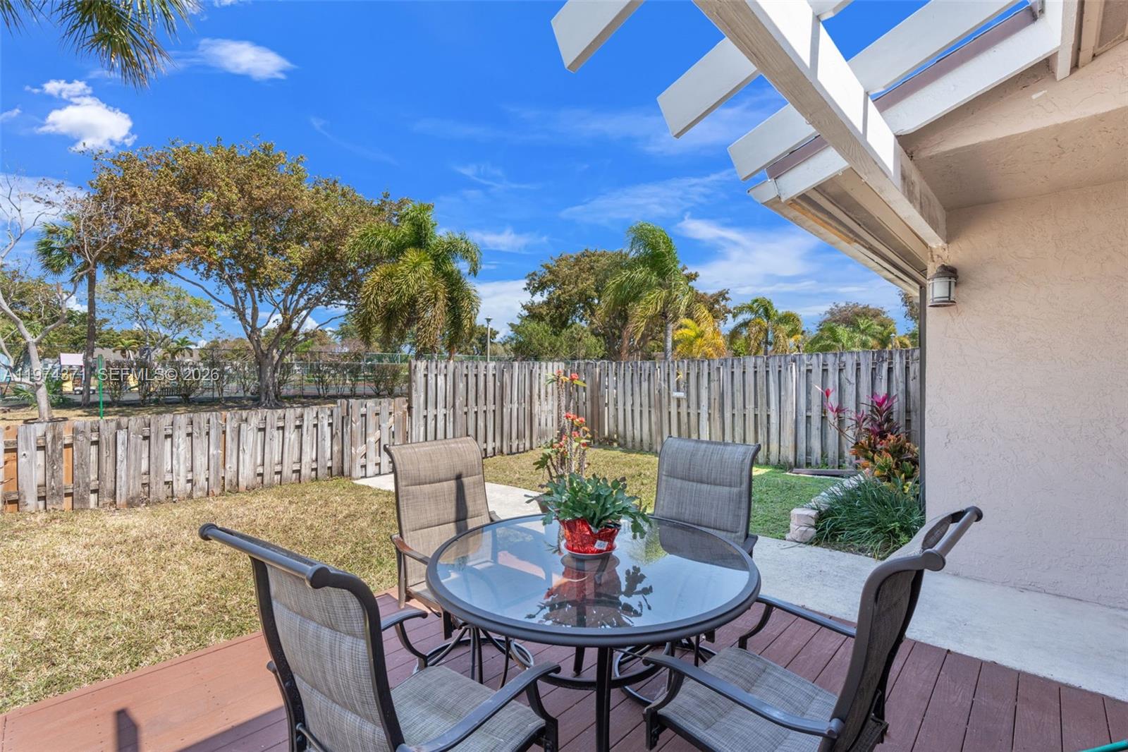 THE LAKES - Residential