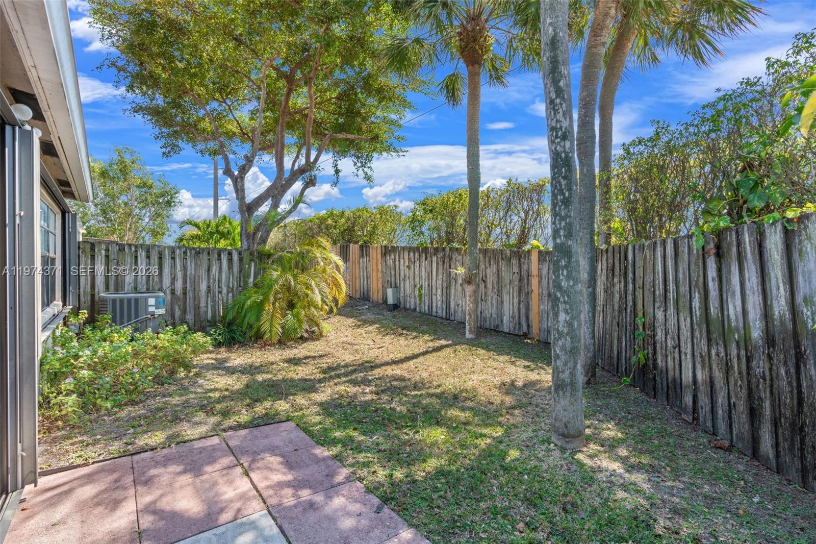 THE LAKES - Residential