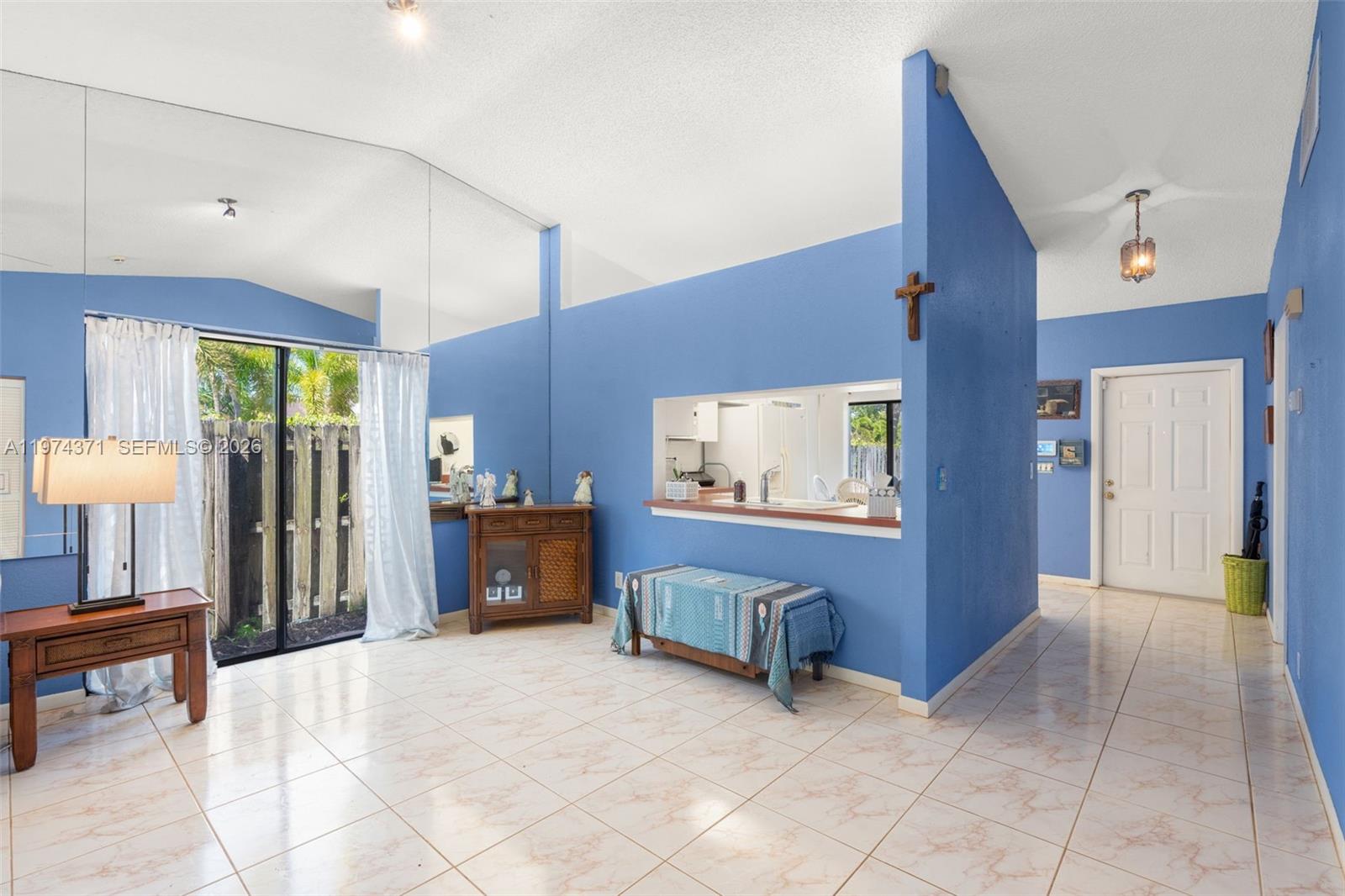 THE LAKES - Residential