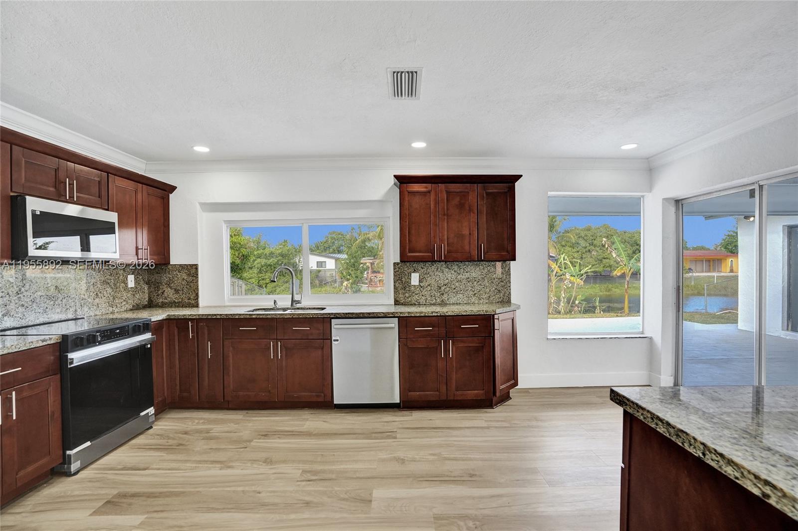 KNOLLS 2 SEC - Residential