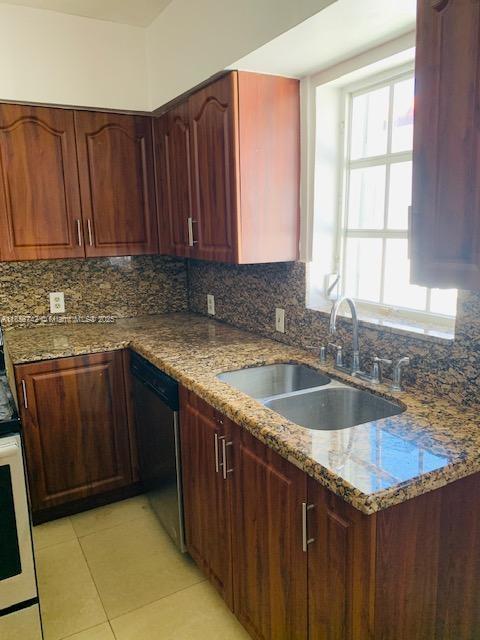 SECOND AMD PLAT OF NORMAN - Residential Lease