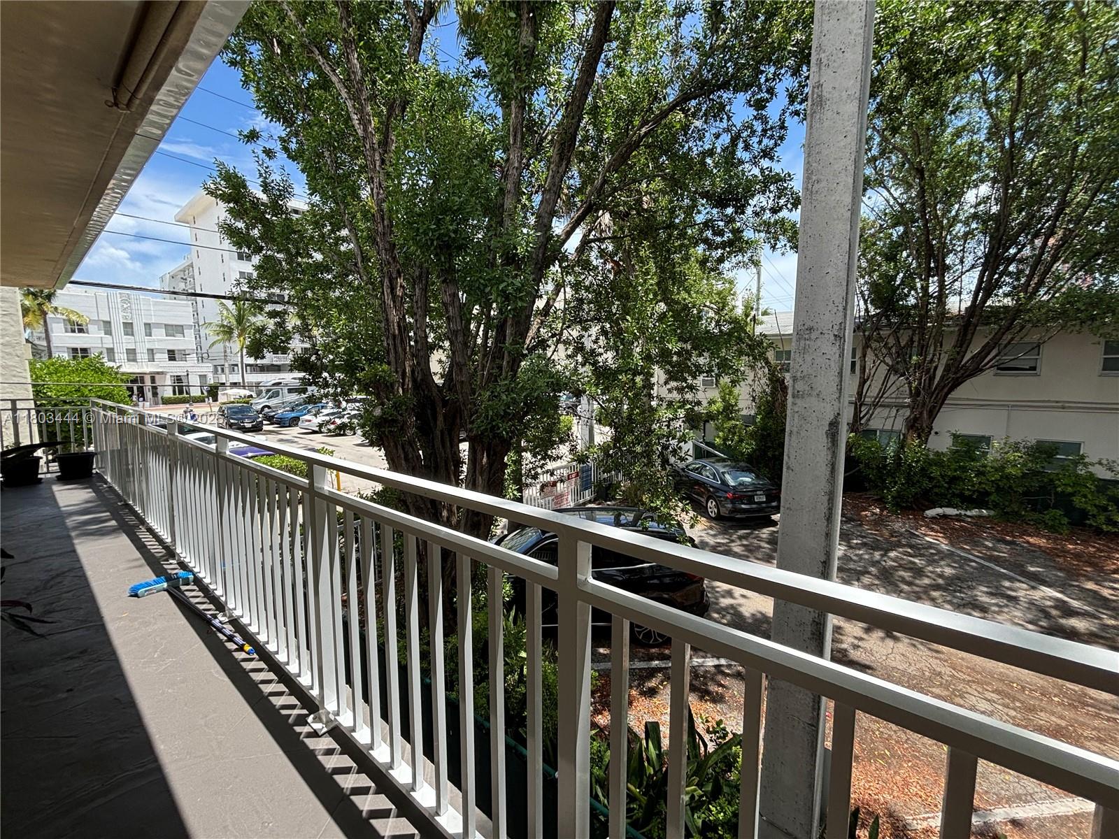 SOUTHERN STAR CONDO - Residential