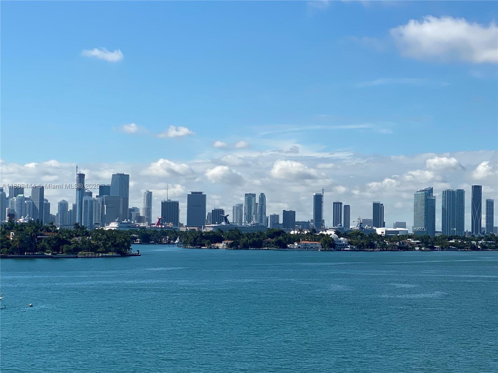 SOUTHERN STAR CONDO - Residential