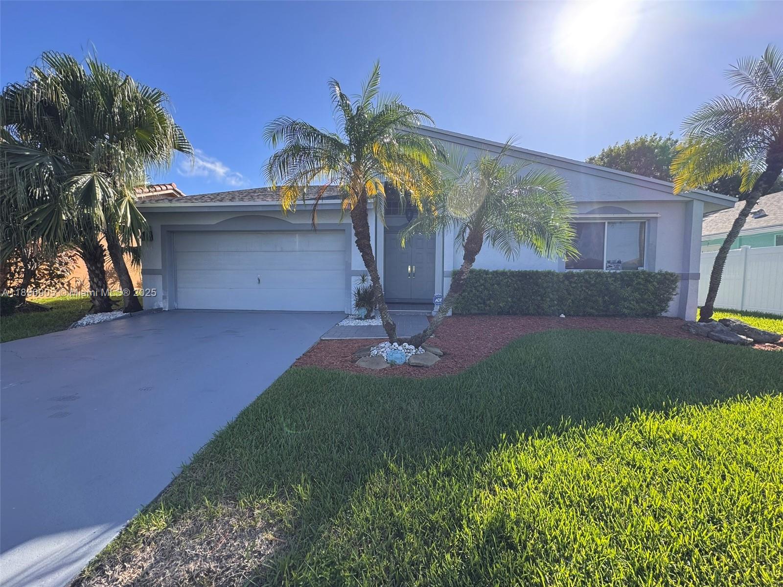 TOWN & COUNTRY ESTATES SE - Residential Lease