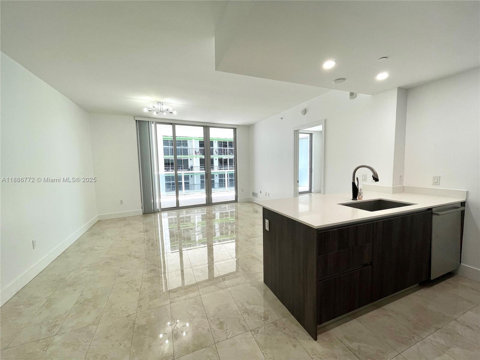 488 NE 18th St 2804