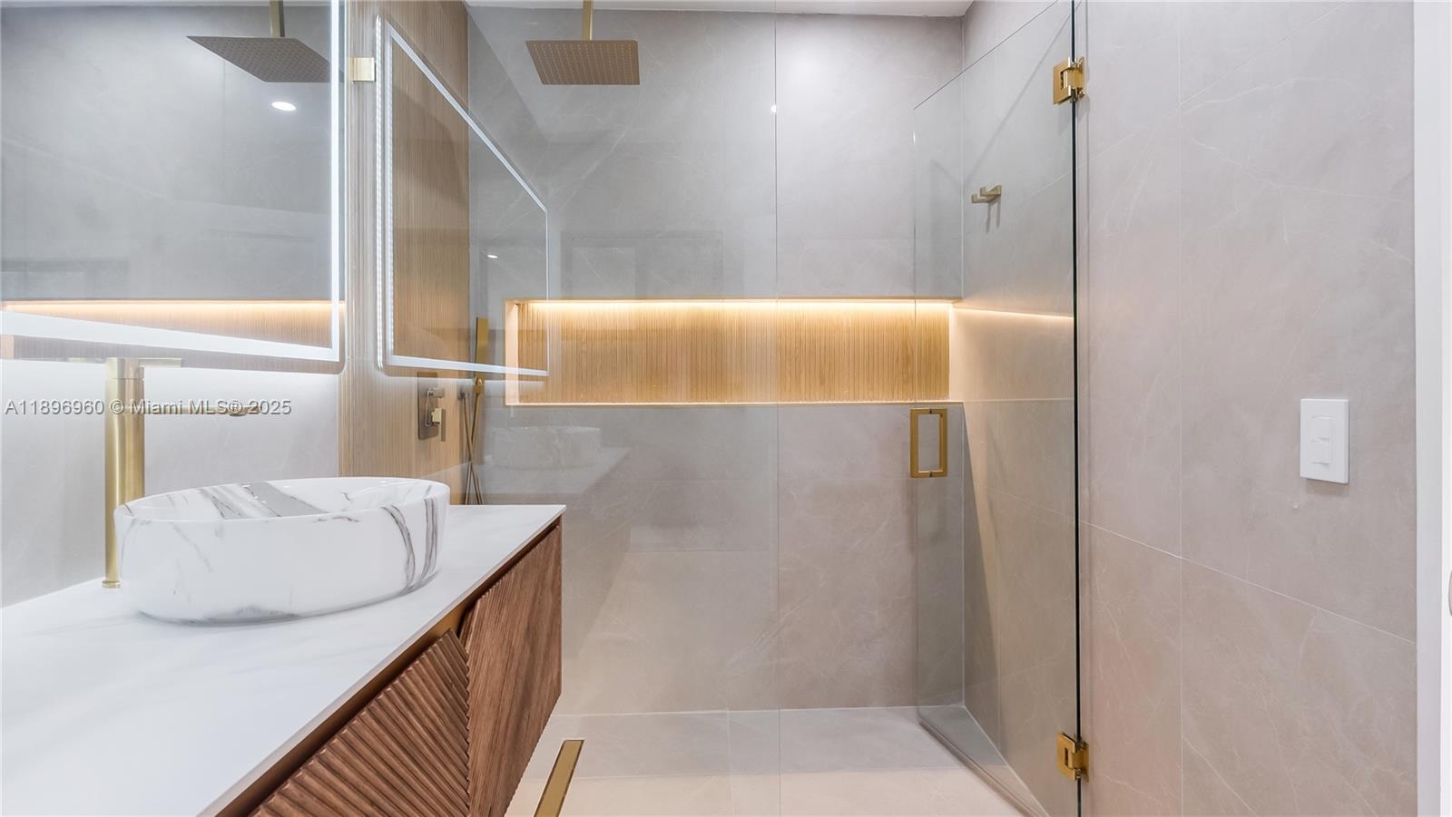 CORAL ESTATES - Residential