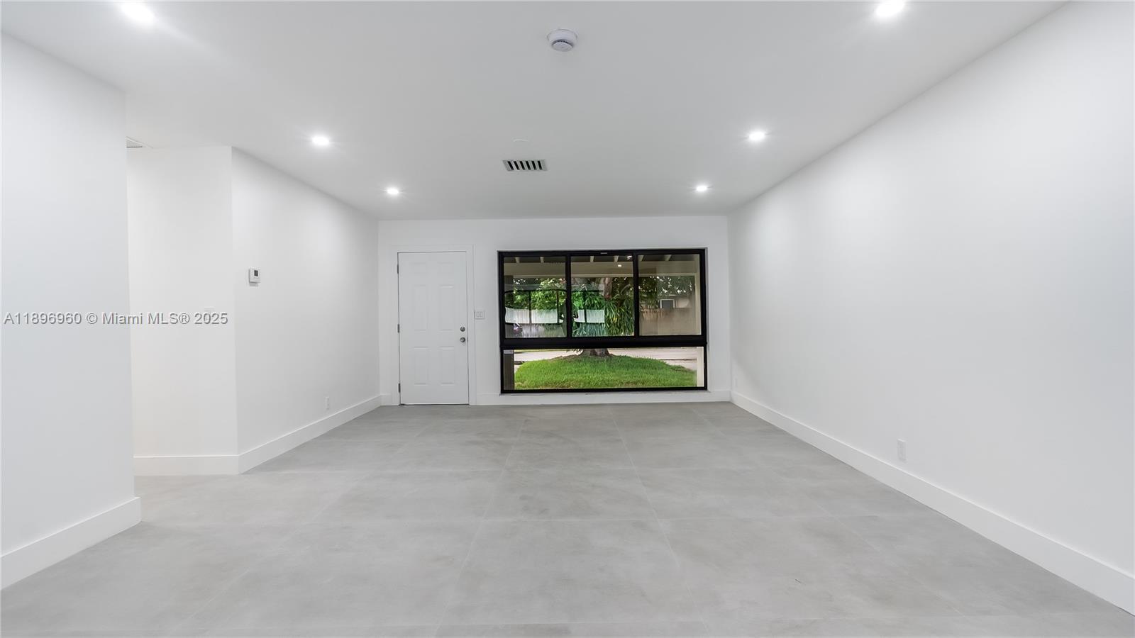 CORAL ESTATES - Residential