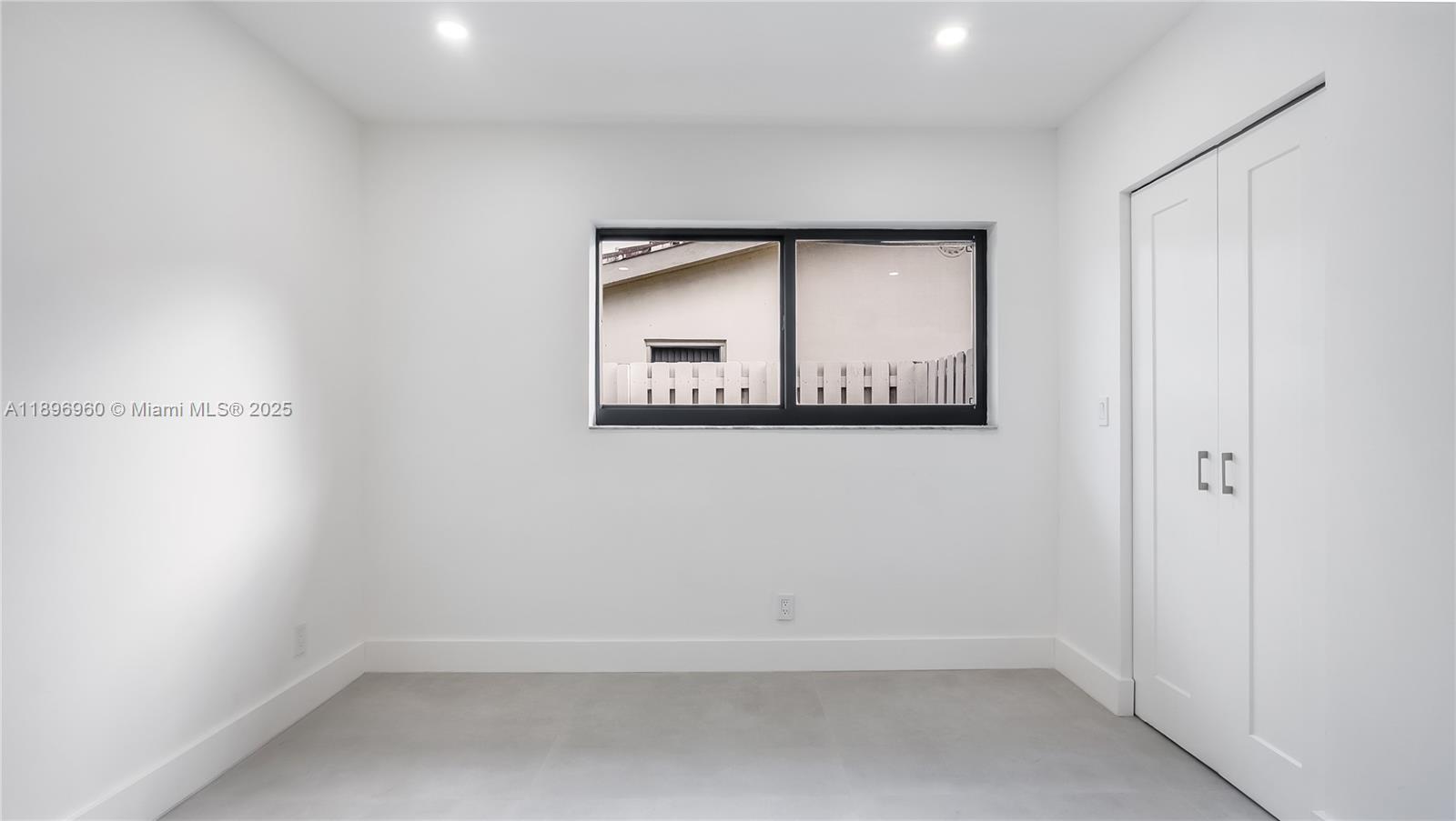 CORAL ESTATES - Residential