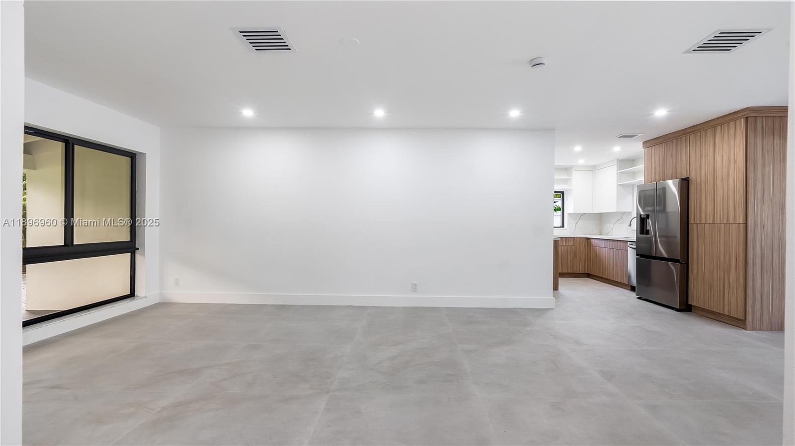 CORAL ESTATES - Residential