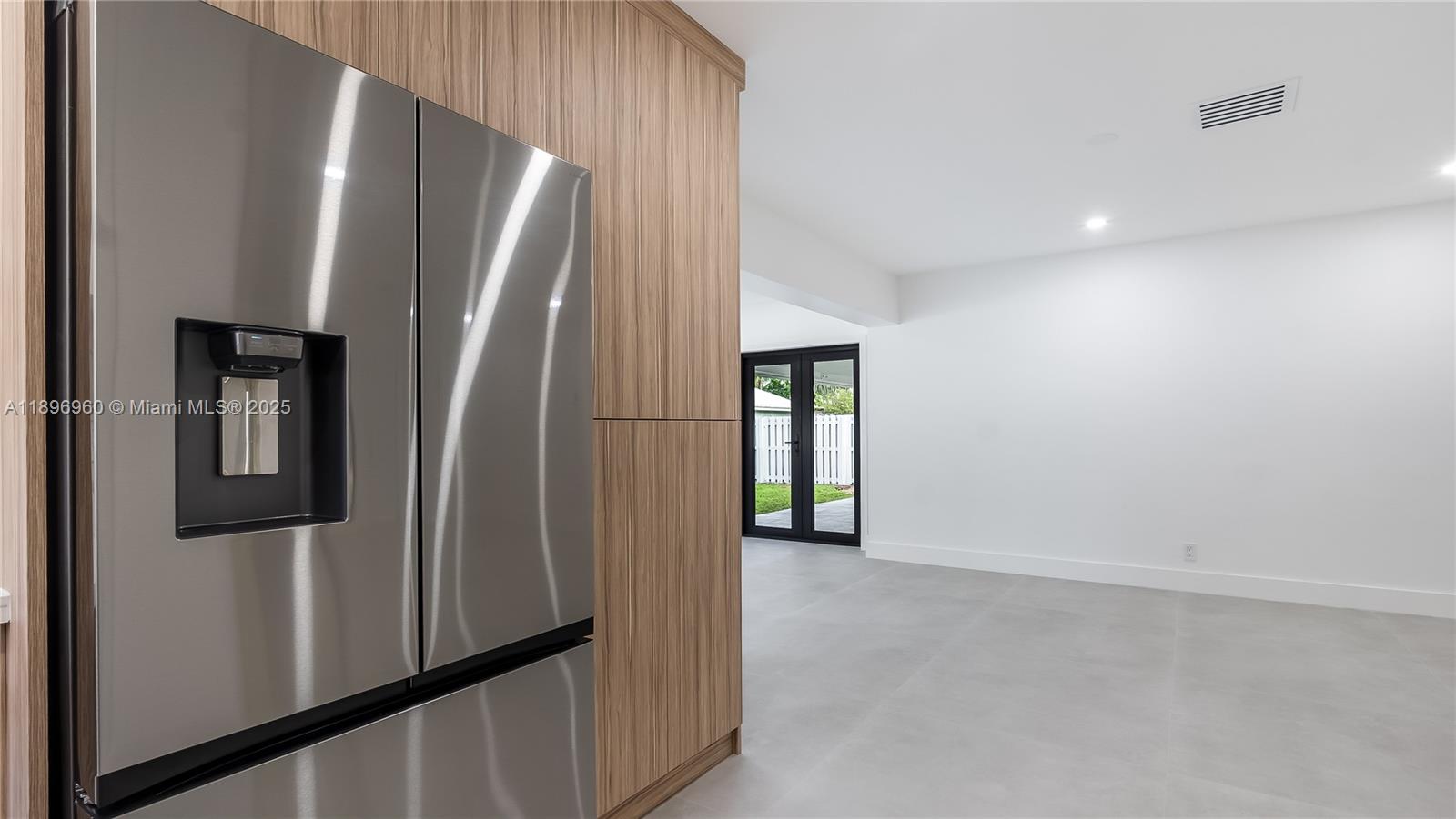 CORAL ESTATES - Residential