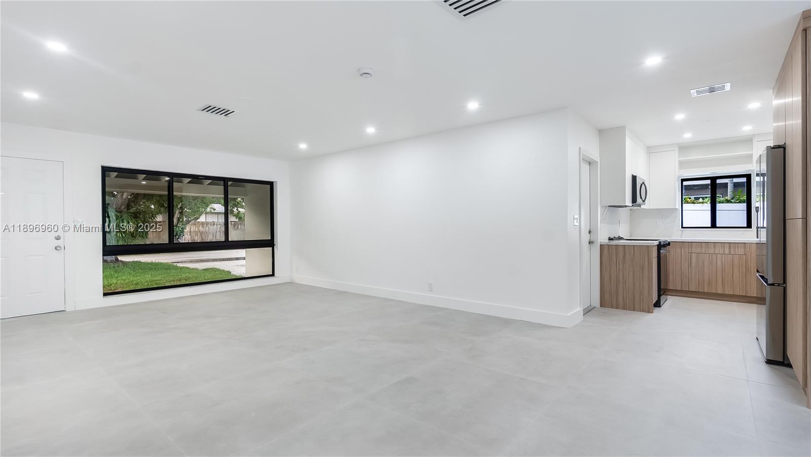 CORAL ESTATES - Residential