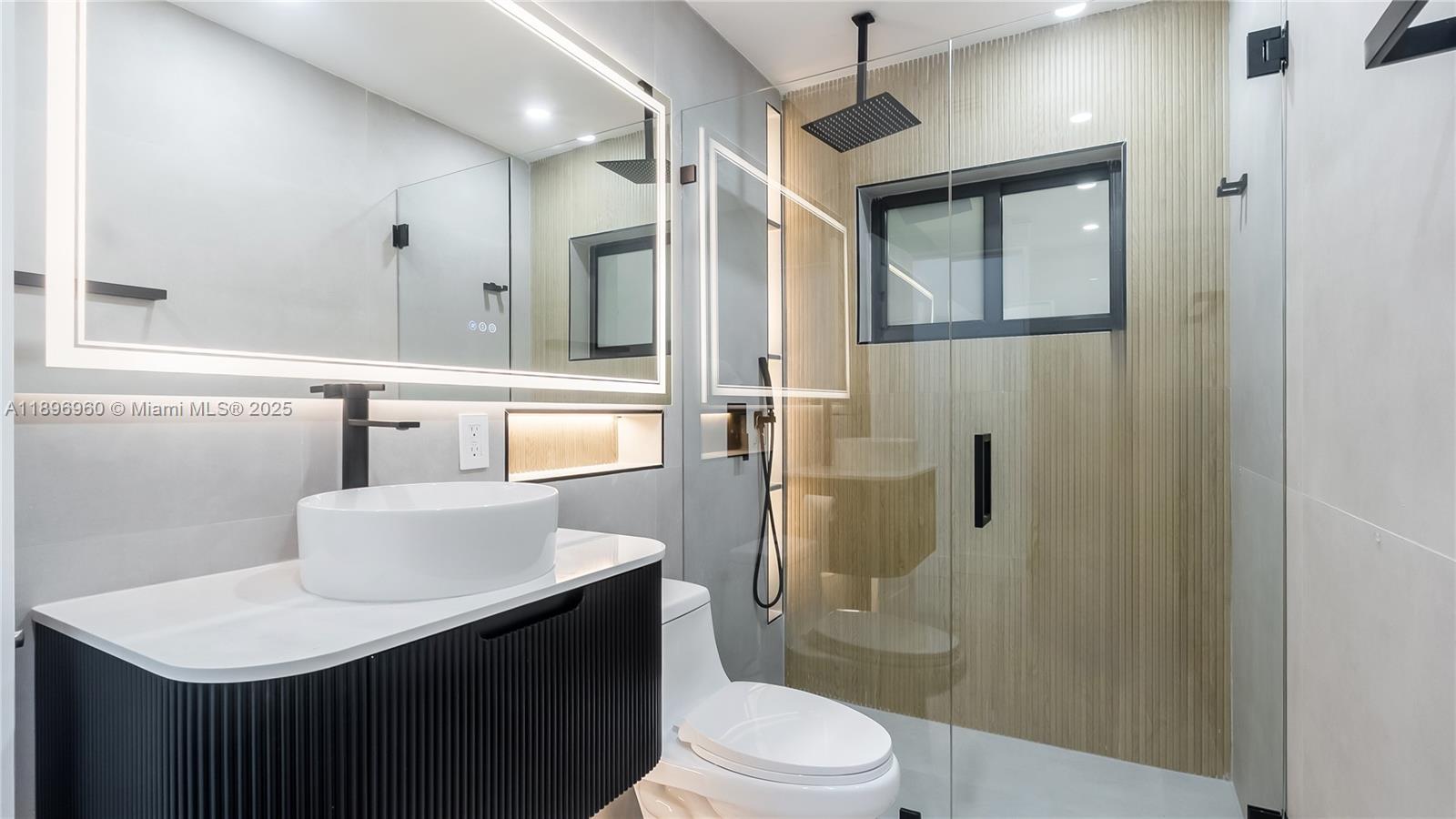 CORAL ESTATES - Residential