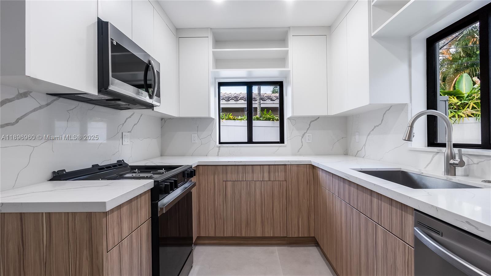 CORAL ESTATES - Residential