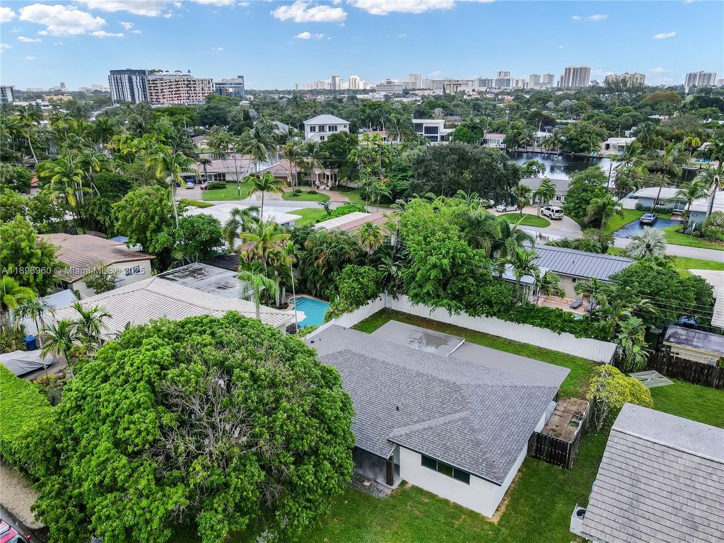 Photo of 2816 NE 18th Ter, Wilton Manors, FL 33306 (MLS # A11896960)