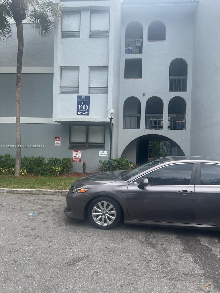 PRESIDENTIAL GOLFVIEW CON - Residential Lease
