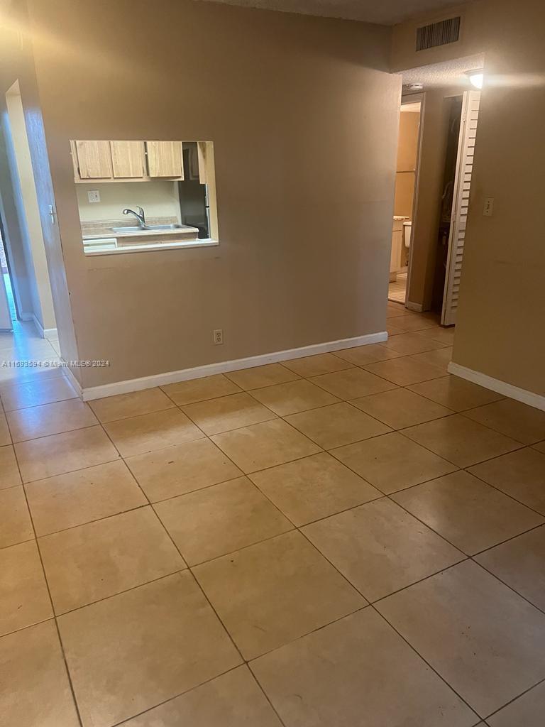 PRESIDENTIAL GOLFVIEW CON - Residential Lease