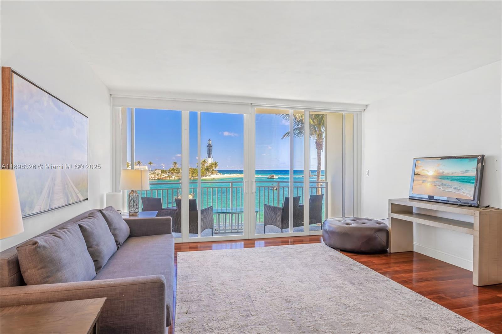 HILLSBORO SHORES EXECUTIV - Residential Lease