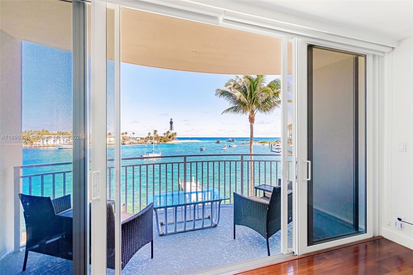 HILLSBORO SHORES EXECUTIV - Residential Lease