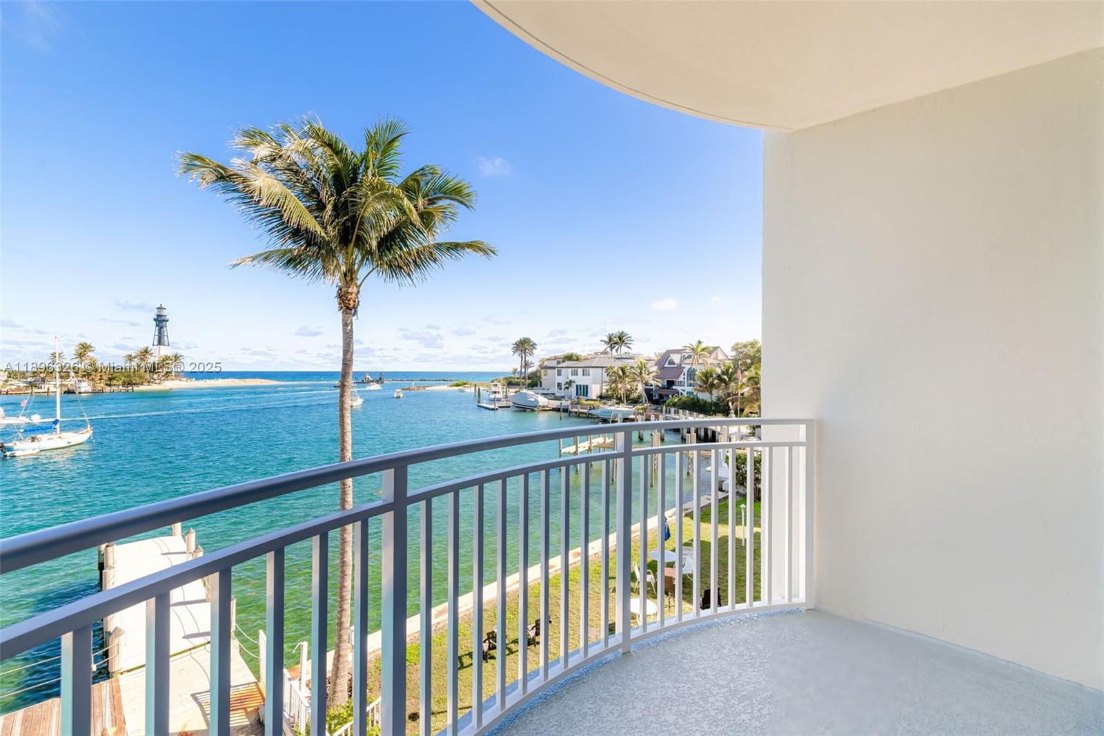 HILLSBORO SHORES EXECUTIV - Residential Lease