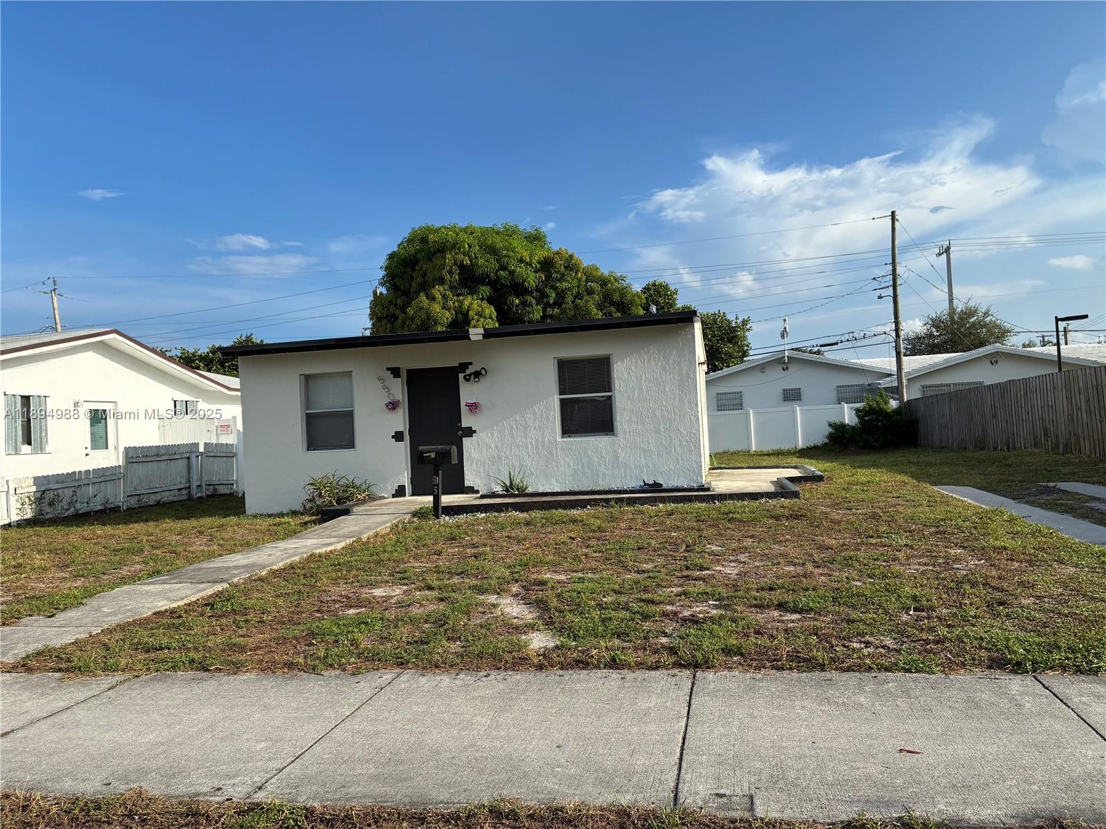 SANDERS PARK - Residential Lease