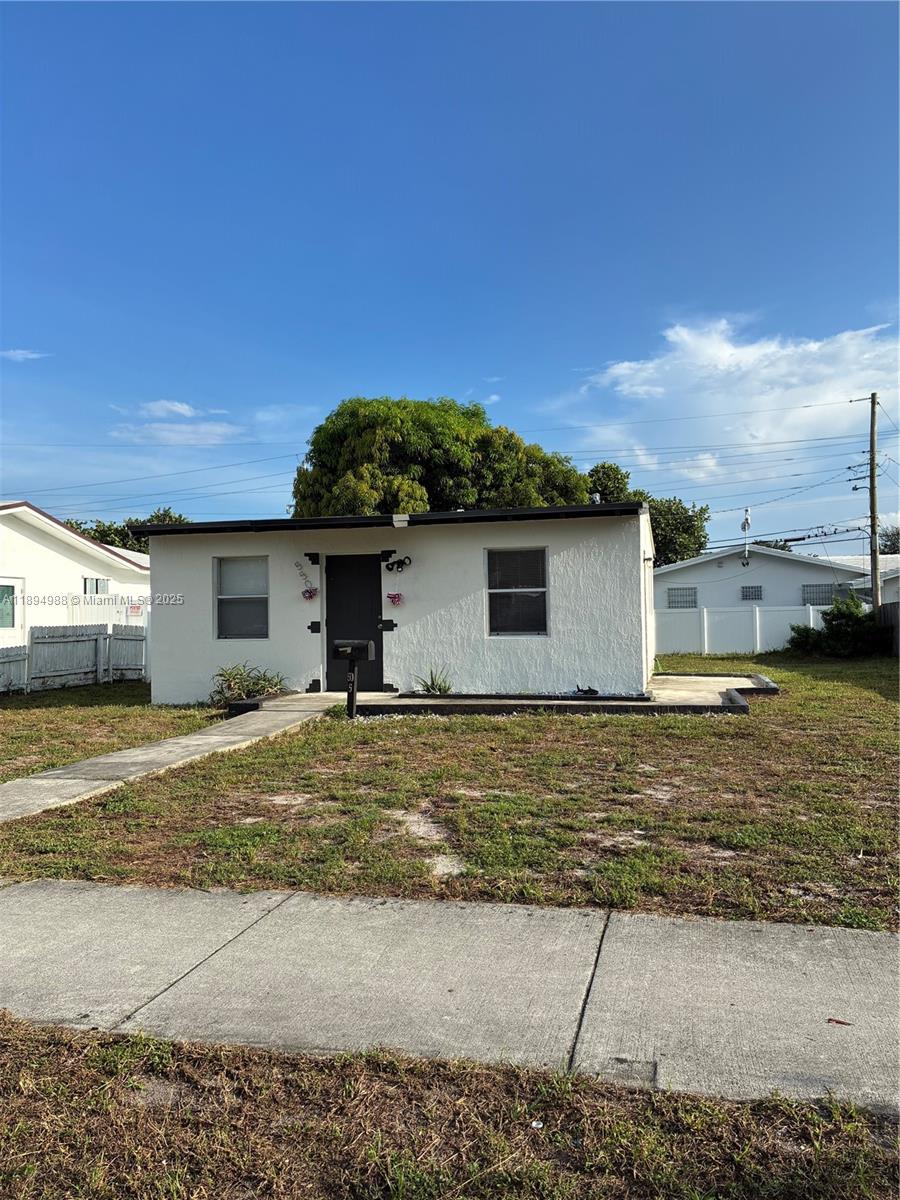 SANDERS PARK - Residential Lease