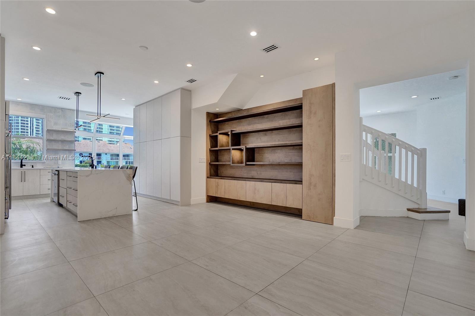 Island Way - Residential