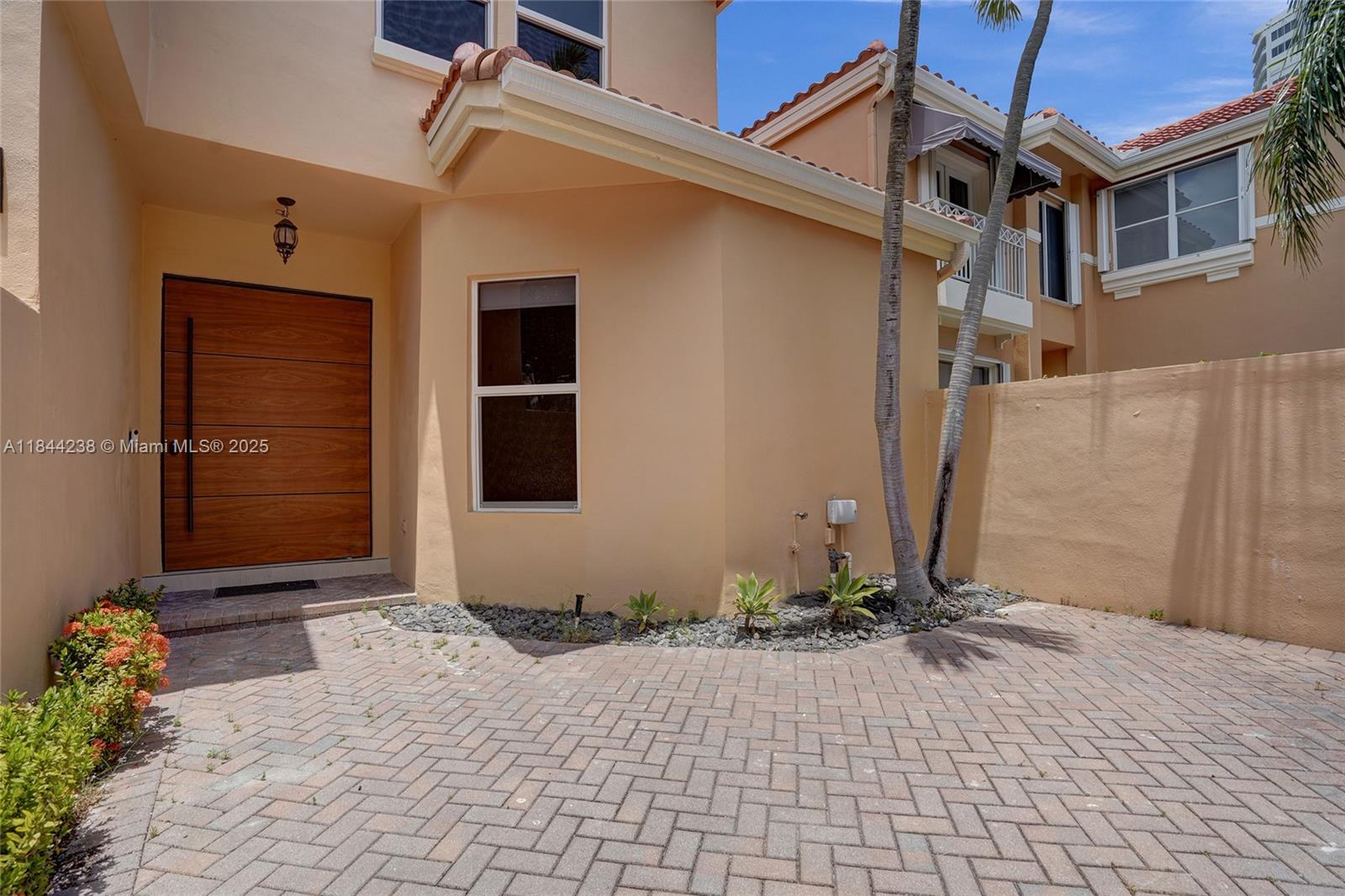 Island Way - Residential