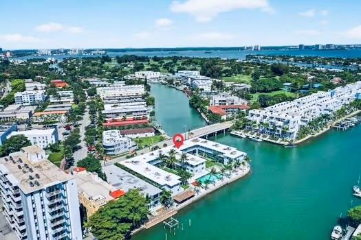 ISLAND POINT SOUTH CONDO - Residential