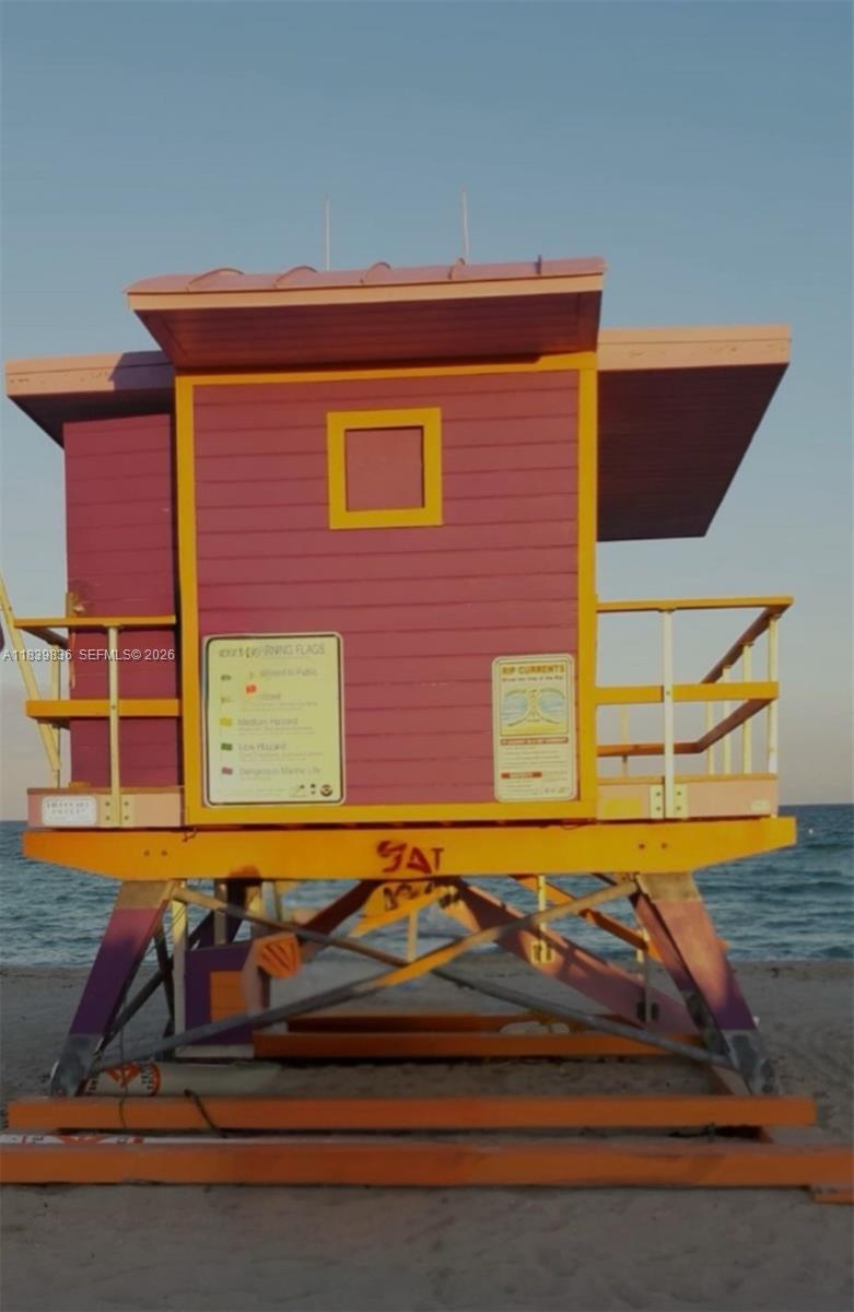 ISLAND POINT SOUTH CONDO - Residential