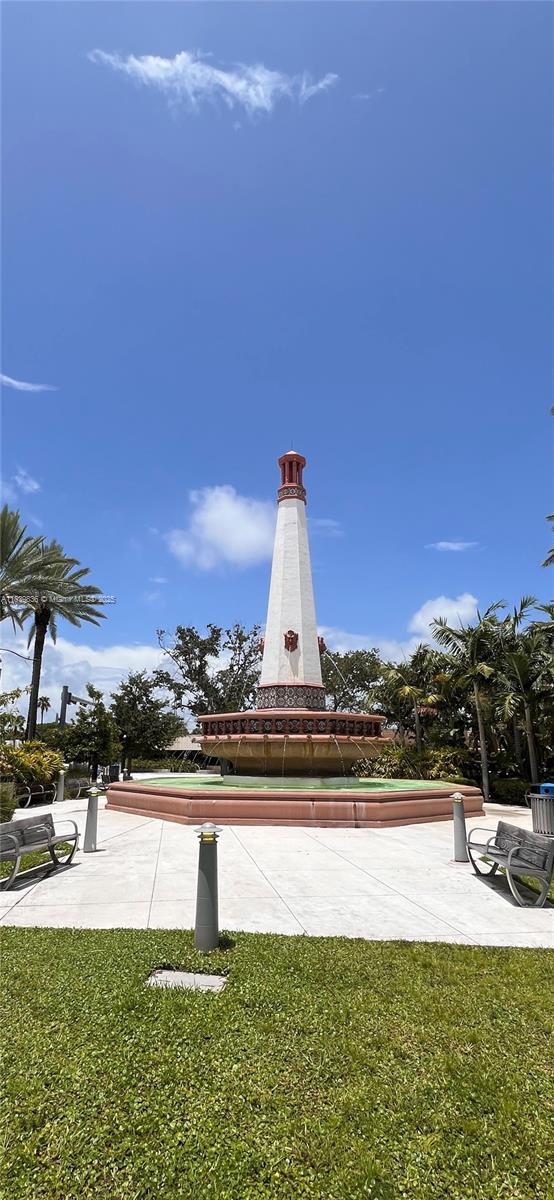 ISLAND POINT SOUTH CONDO - Residential