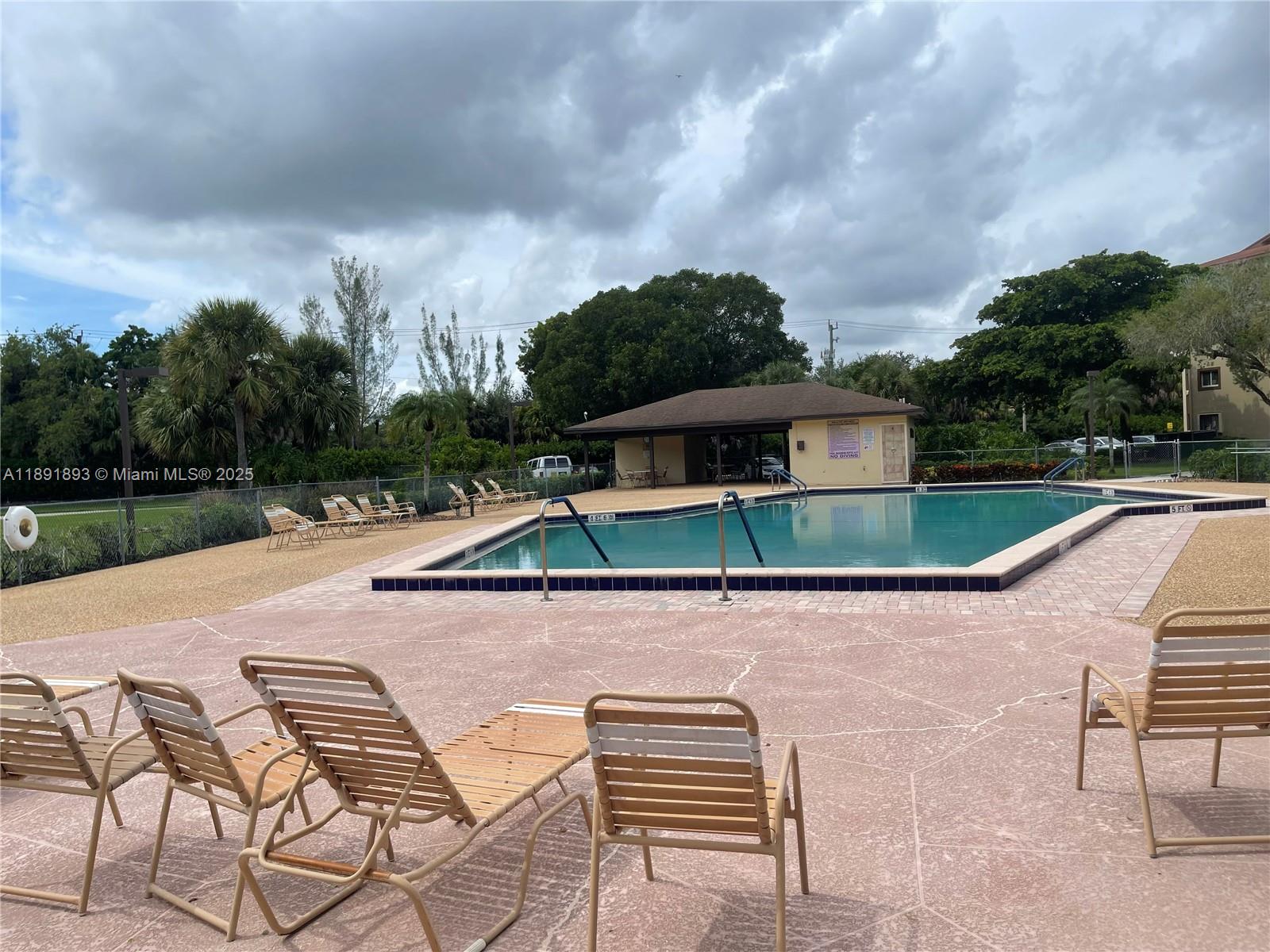 SUFFOLK AT CENTURY VILLAG - Residential