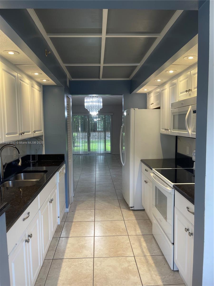 SUFFOLK AT CENTURY VILLAG - Residential