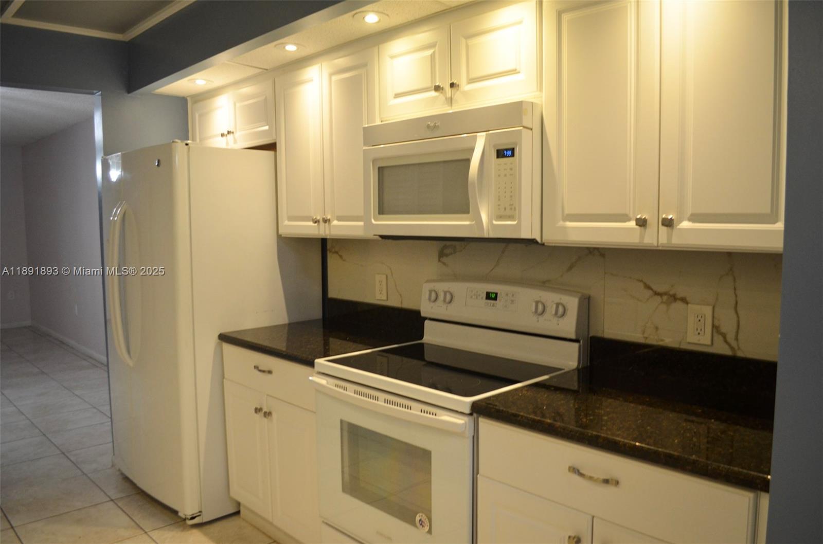 SUFFOLK AT CENTURY VILLAG - Residential