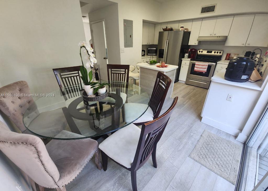 TIFFANY LAKES CONDO - Residential Lease