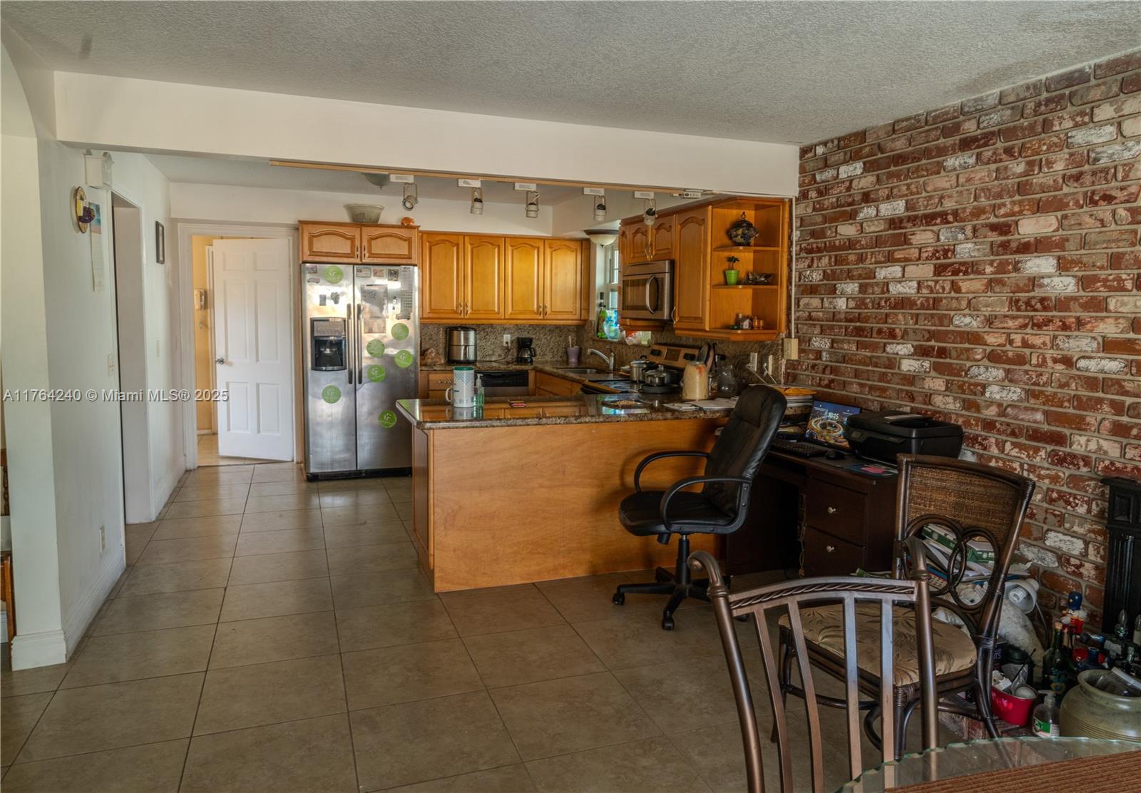 WOODCREST MNR - Residential