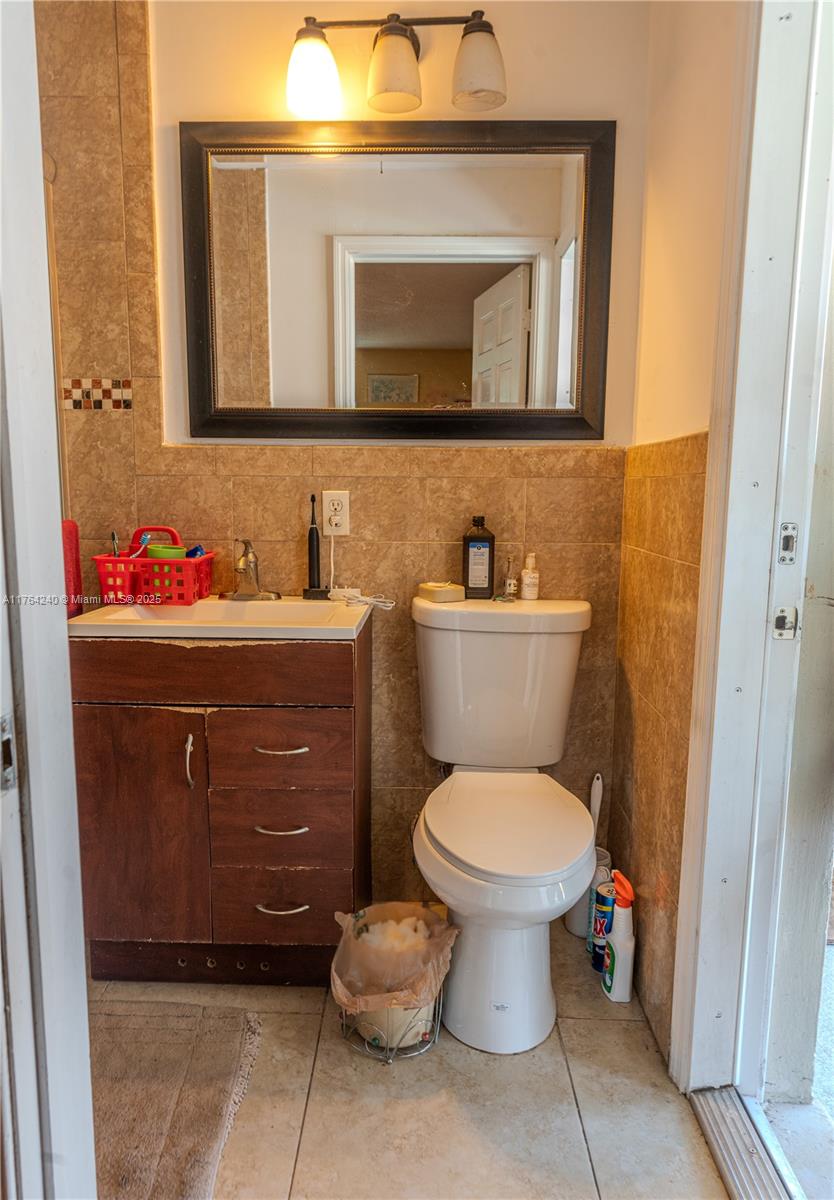 WOODCREST MNR - Residential