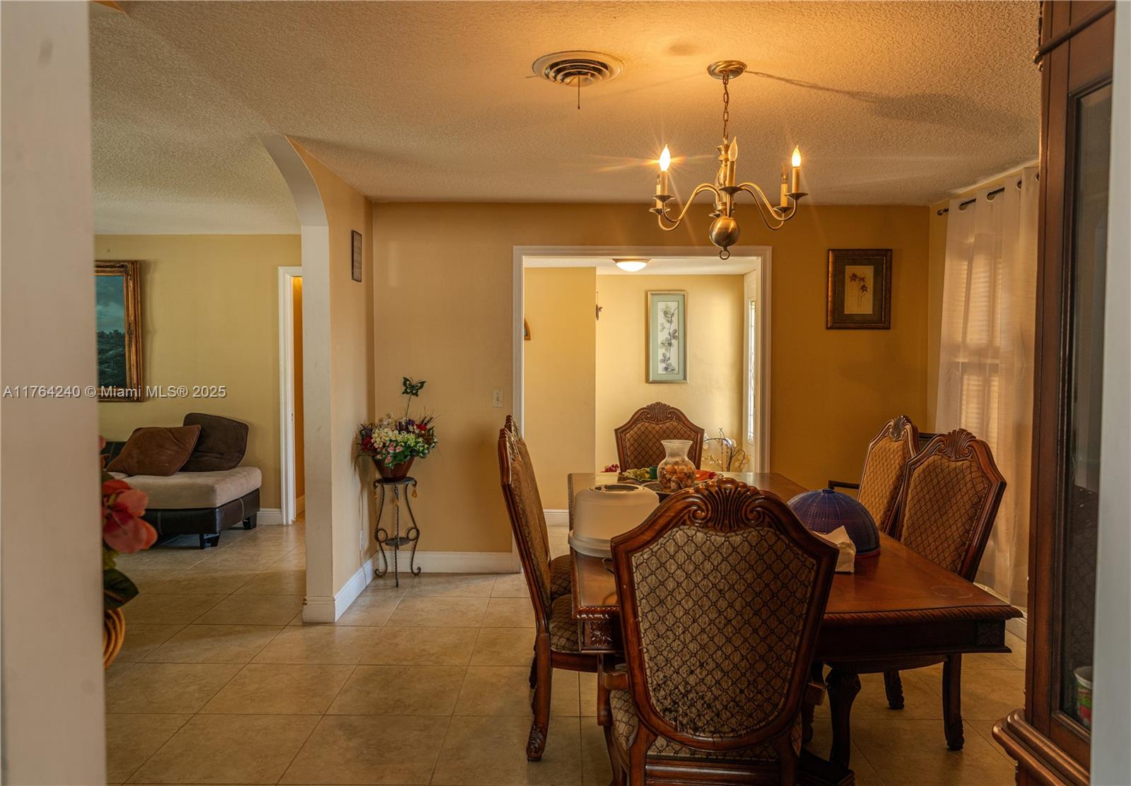 WOODCREST MNR - Residential