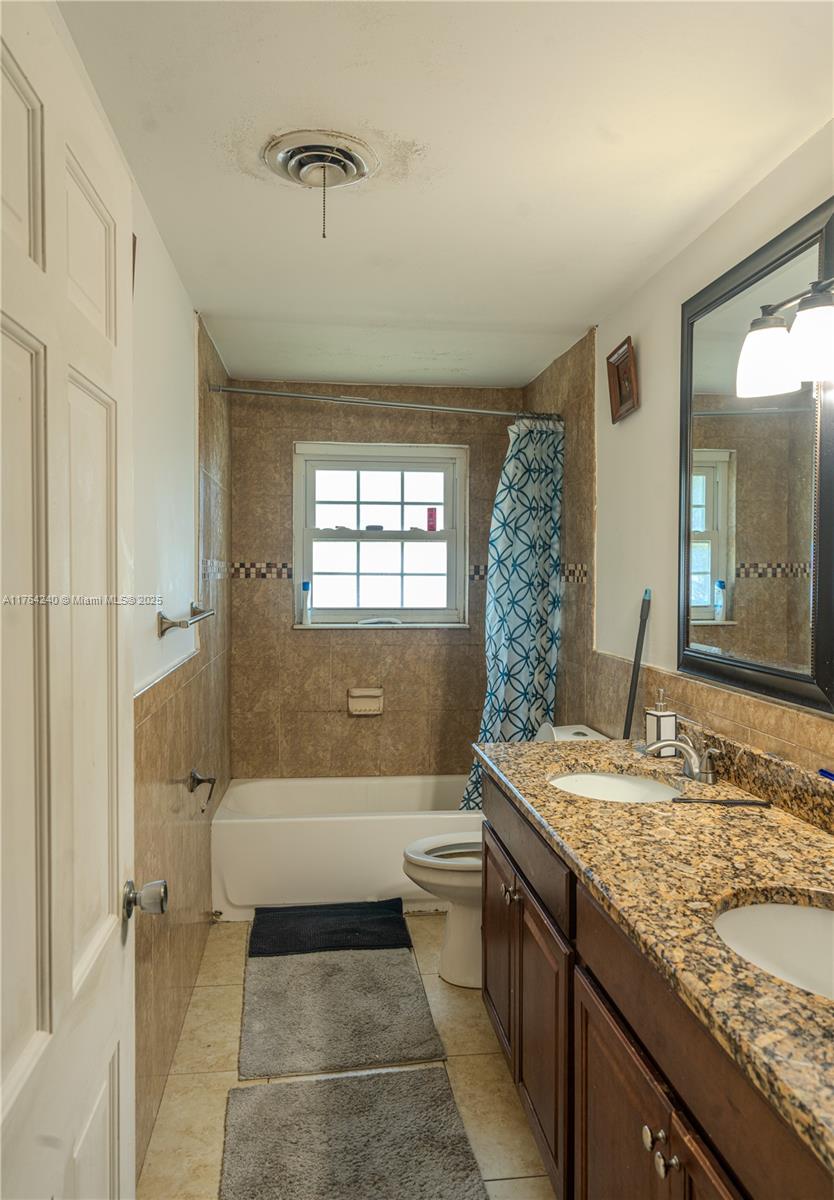 WOODCREST MNR - Residential
