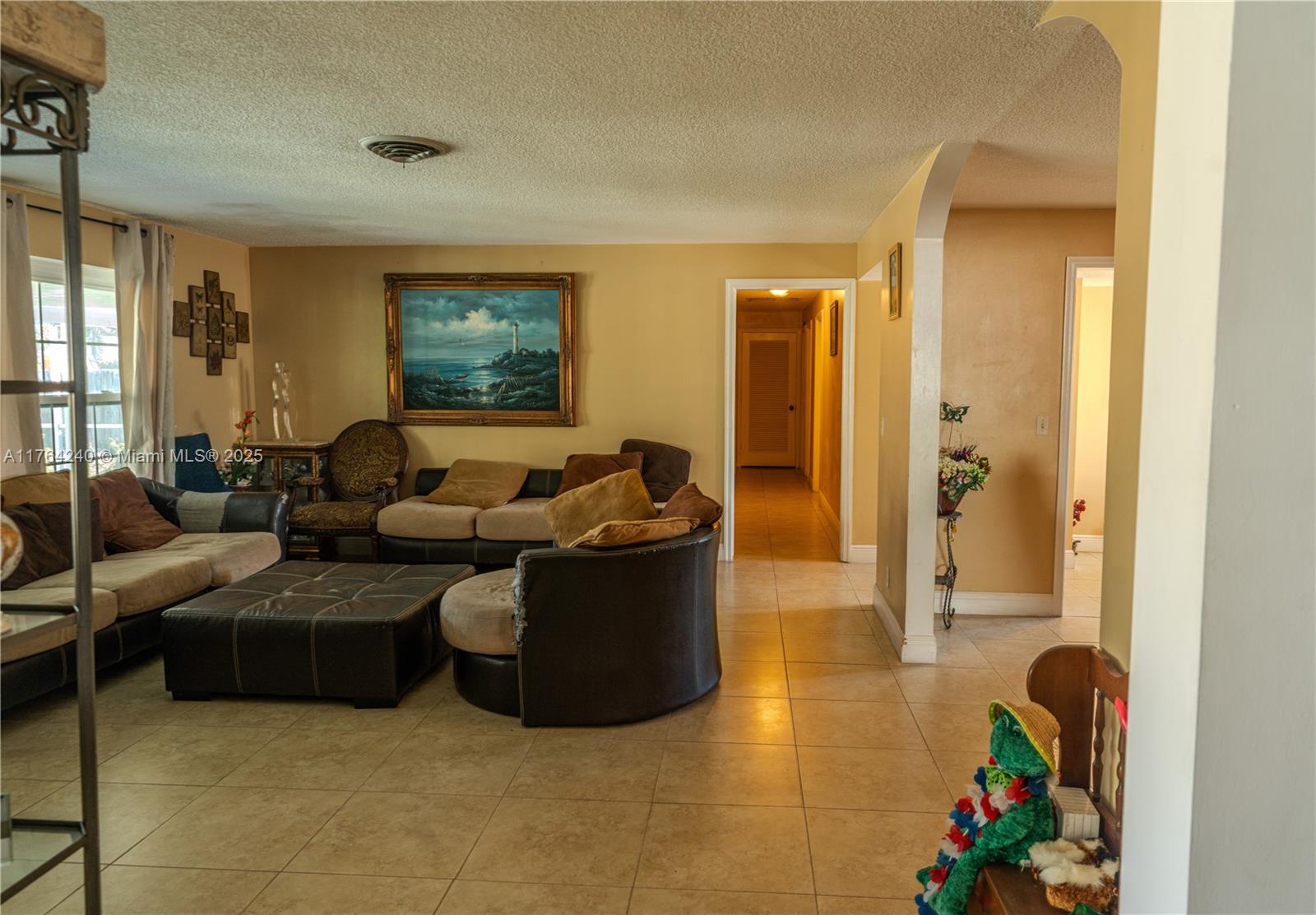 WOODCREST MNR - Residential