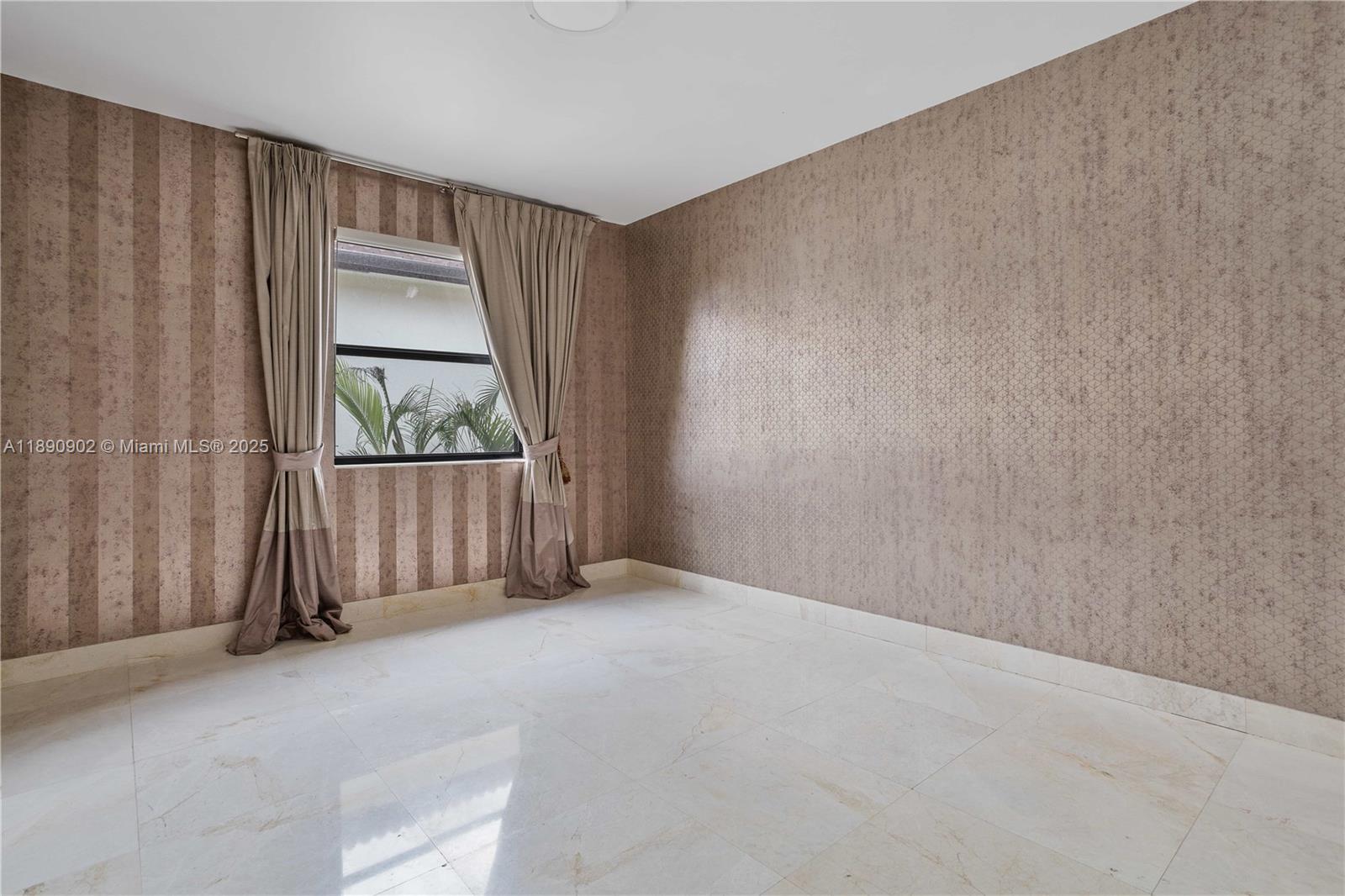 DORAL BREEZE - Residential Lease