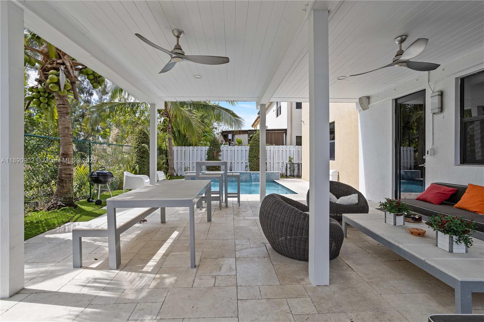 DORAL BREEZE - Residential Lease