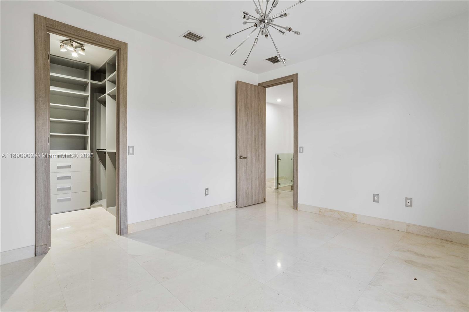 DORAL BREEZE - Residential Lease