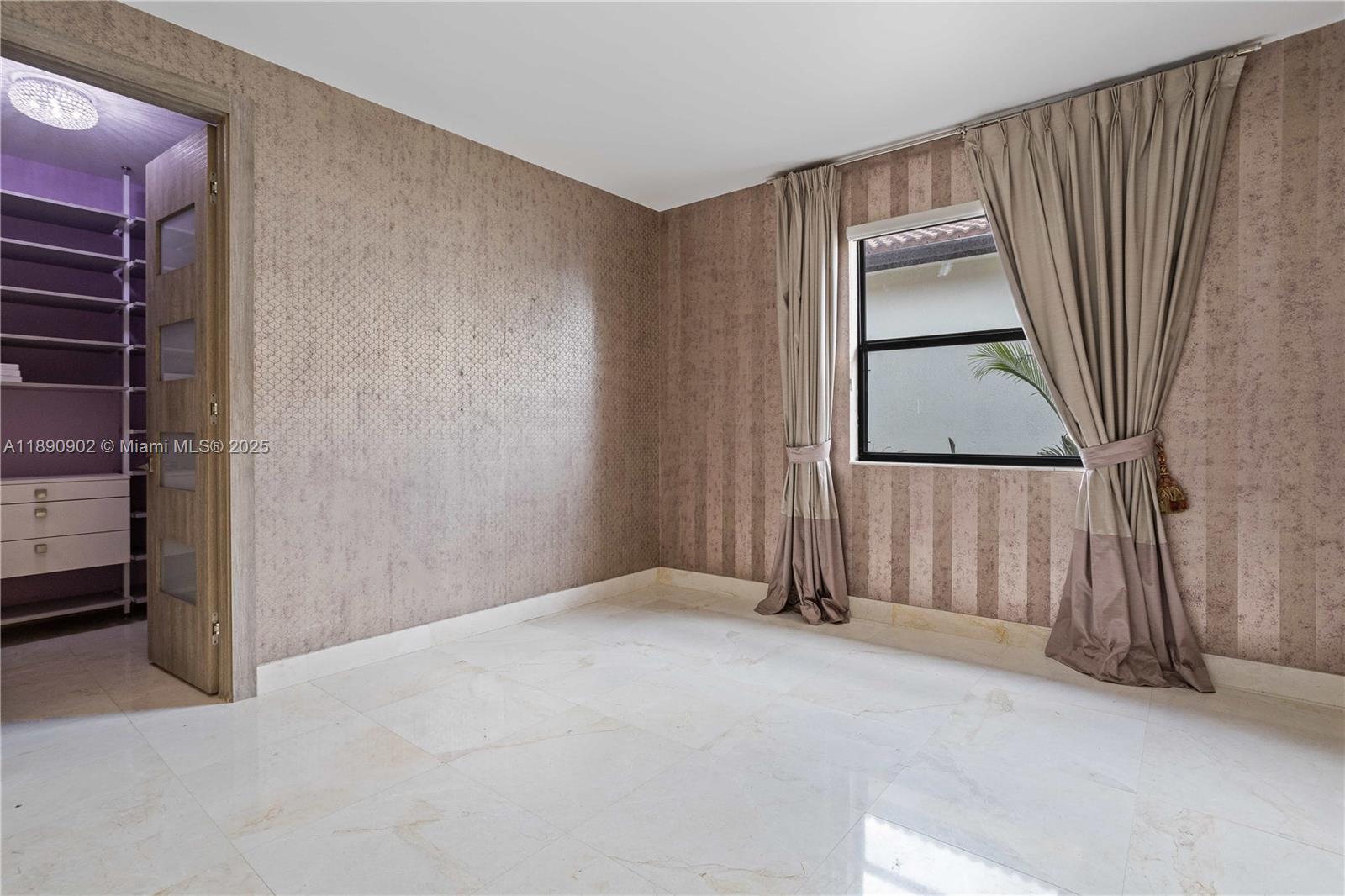 DORAL BREEZE - Residential Lease