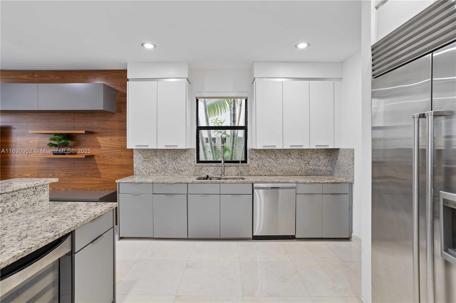 DORAL BREEZE - Residential Lease