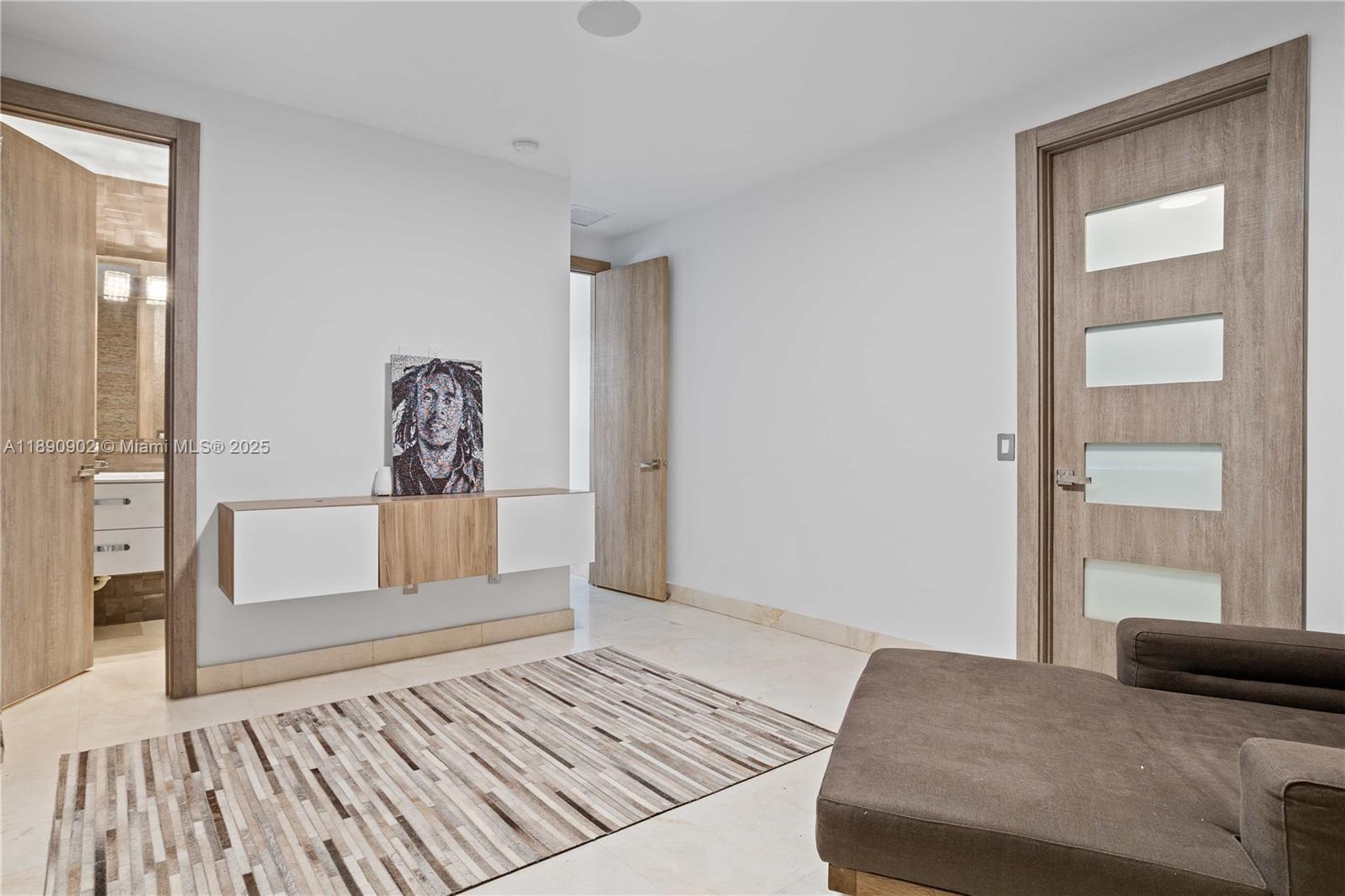 DORAL BREEZE - Residential Lease