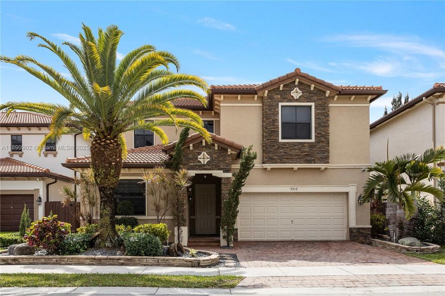 Doral Miami.Beautiful single family with a guest house in the first floor. It features 5 bedrooms and 4.5 bathrooms, and 3800 sq ft under AC. Impact windows, Infinity Pool. California Closets.State of the art kitchen with wood cabinets, granite counters and SS appliances. Upgraded bathrooms, and vanities. Located on the first floor is the next-gen bedroom with its own bathroom, Kitchen and Laundry room. Perfect as a guest house. Also the Community count with an amazing Clubhouse with gym, courts, water park, pools and beyond. Doral-Miami is the perfect area for live,work,and enjoy. The last detail not least is the wonderful characteristics of category A schools