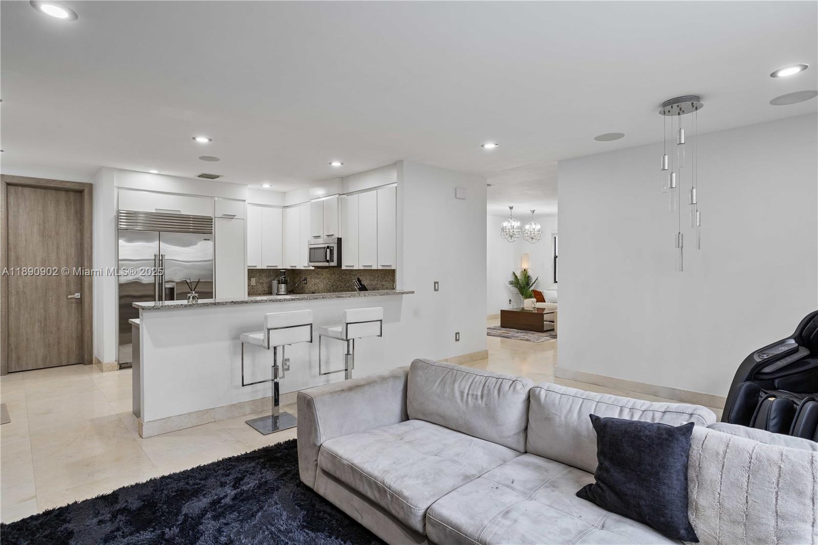 DORAL BREEZE - Residential Lease